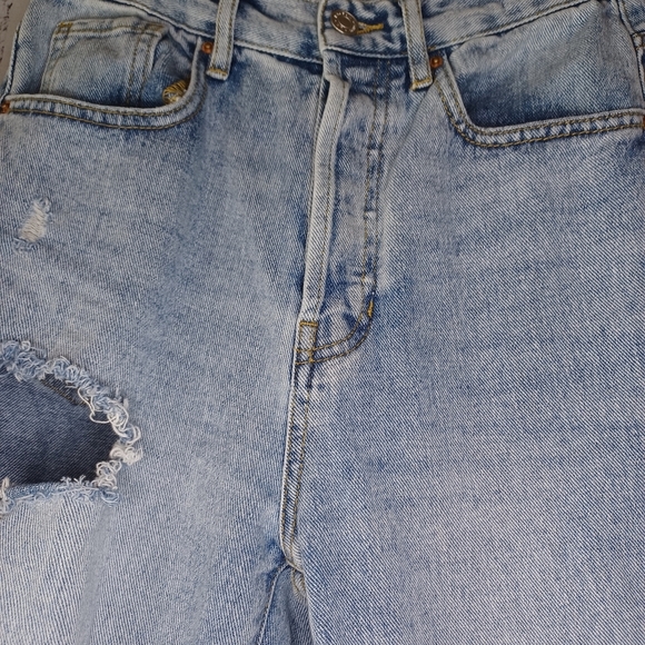 PacSun Destroyed Light Wash Denim Dad Jeans - Picture 7 of 13